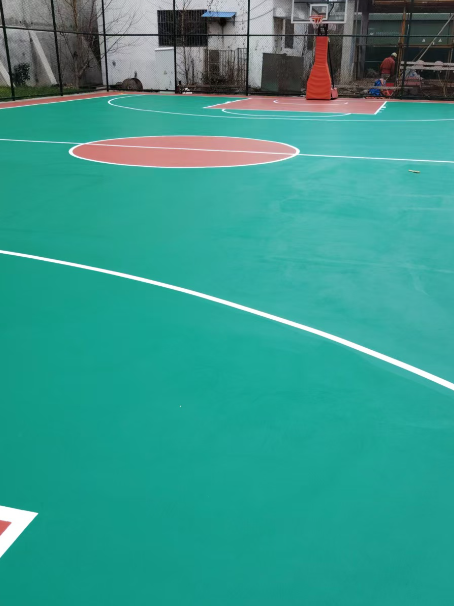 武义 球场长期使用易出现地面开裂